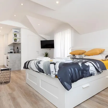 Apartment Easy Mali Losinj